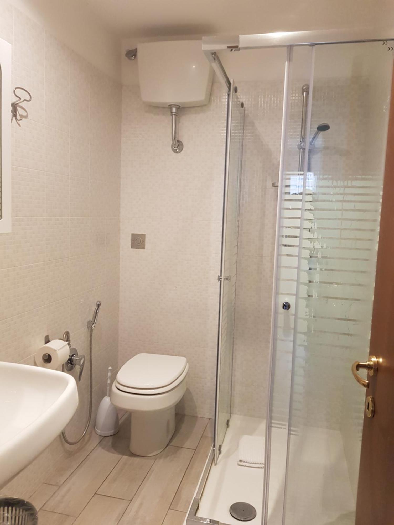 רומא Hotel Azzurra מראה חיצוני תמונה