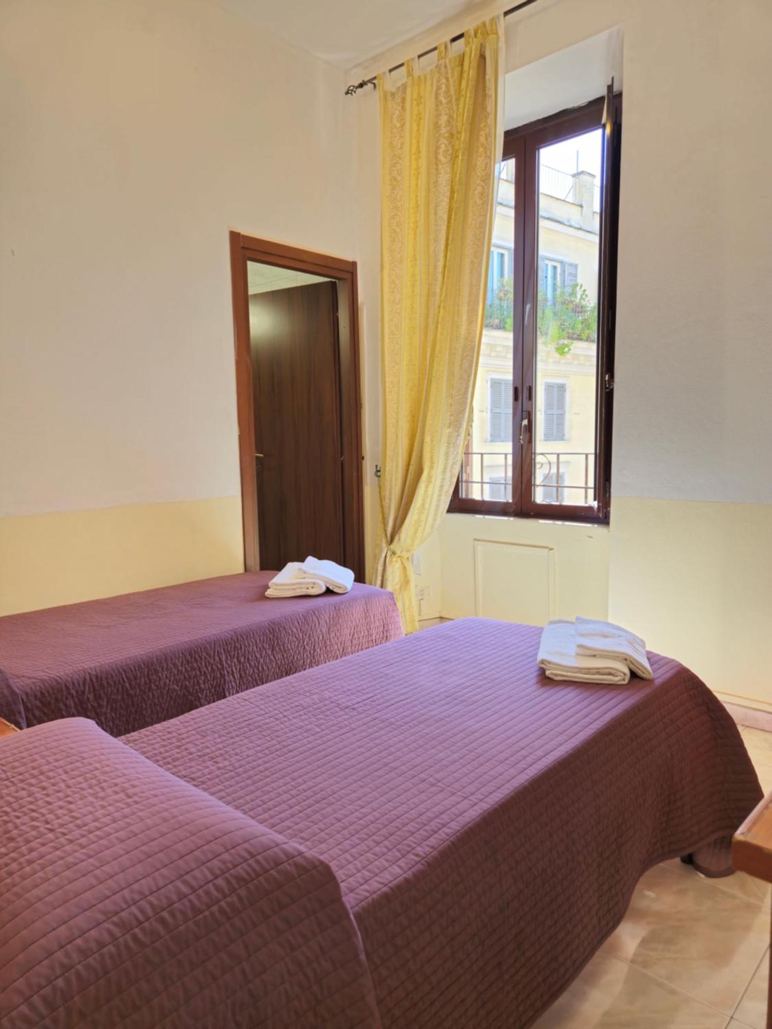 רומא Hotel Azzurra מראה חיצוני תמונה