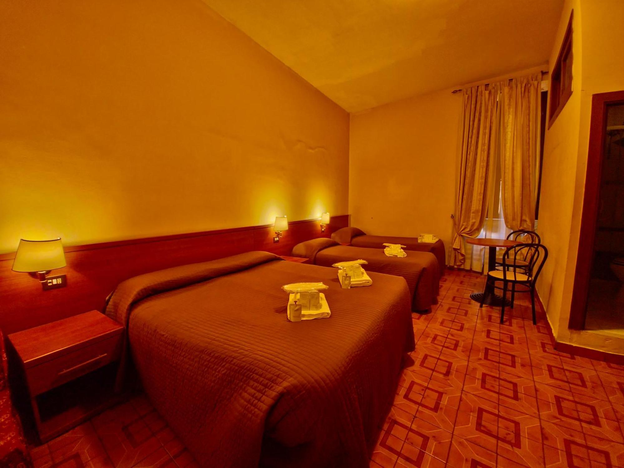 רומא Hotel Azzurra מראה חיצוני תמונה