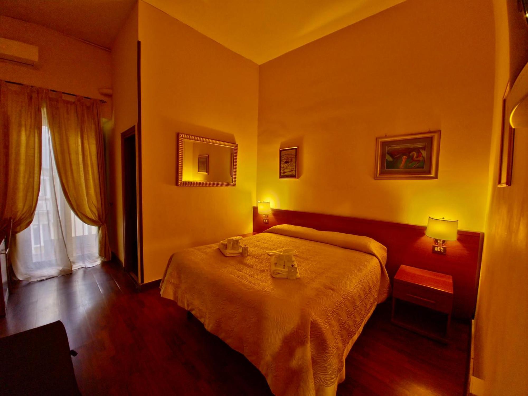 רומא Hotel Azzurra מראה חיצוני תמונה