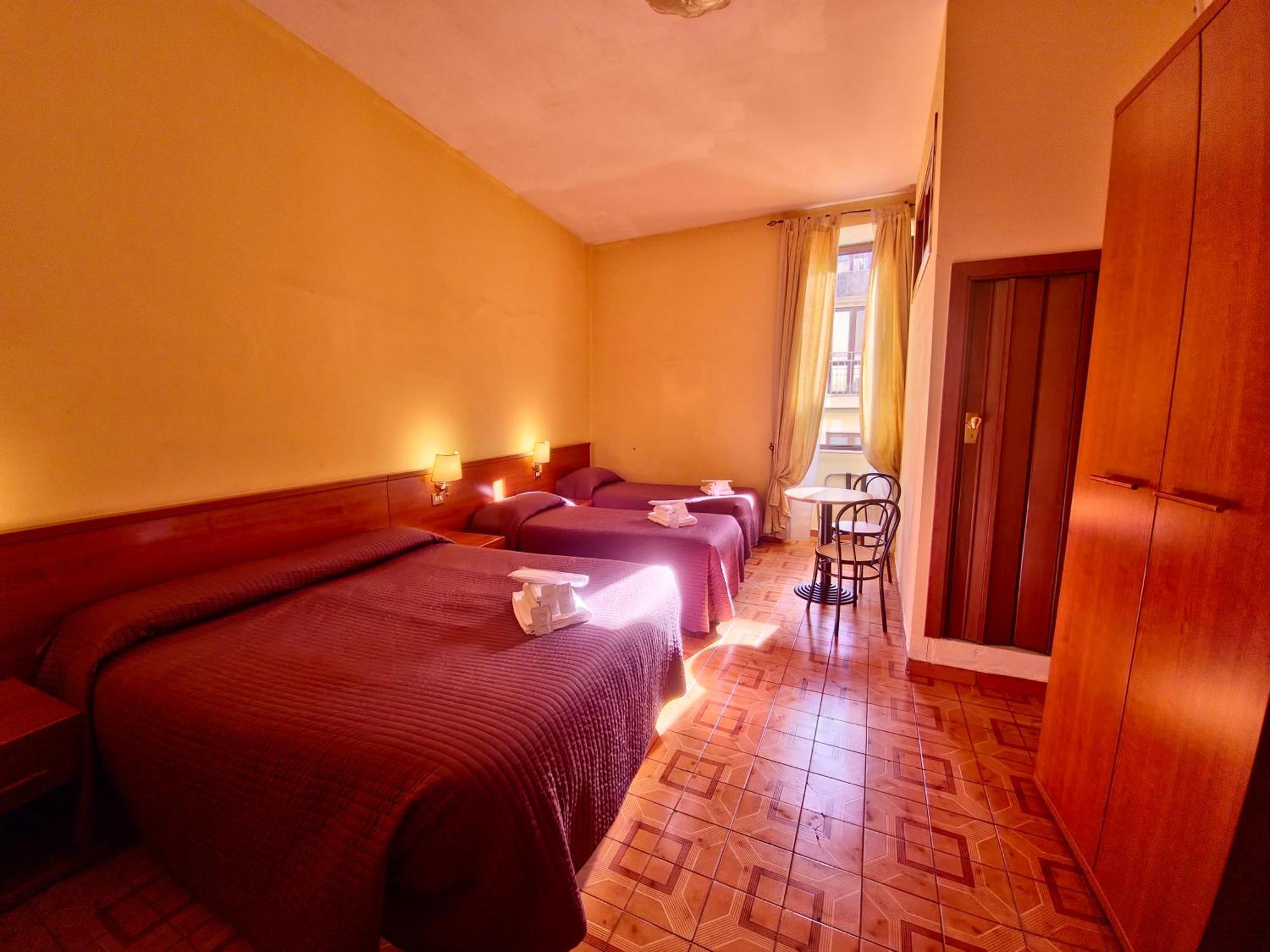 רומא Hotel Azzurra מראה חיצוני תמונה