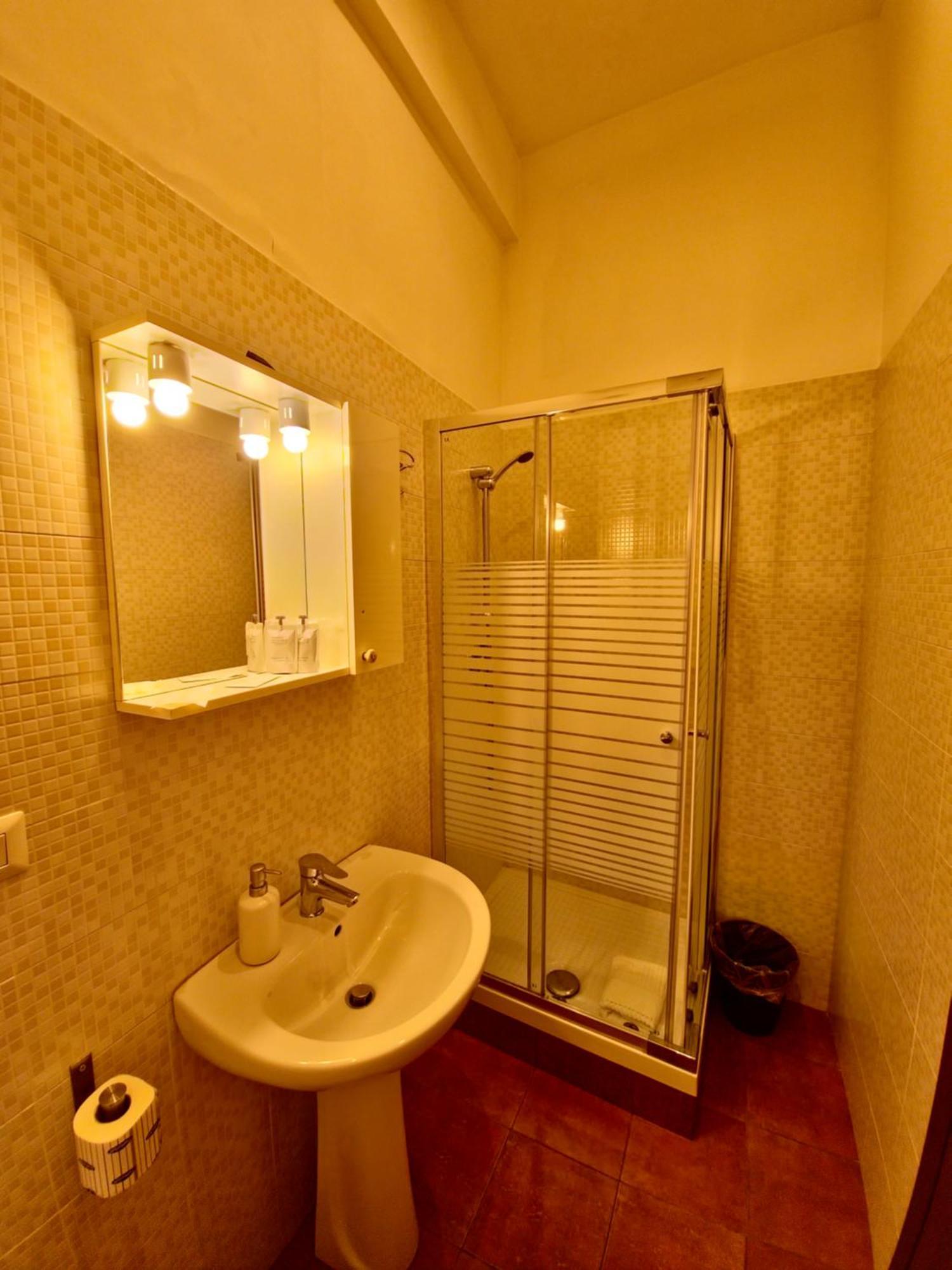רומא Hotel Azzurra מראה חיצוני תמונה