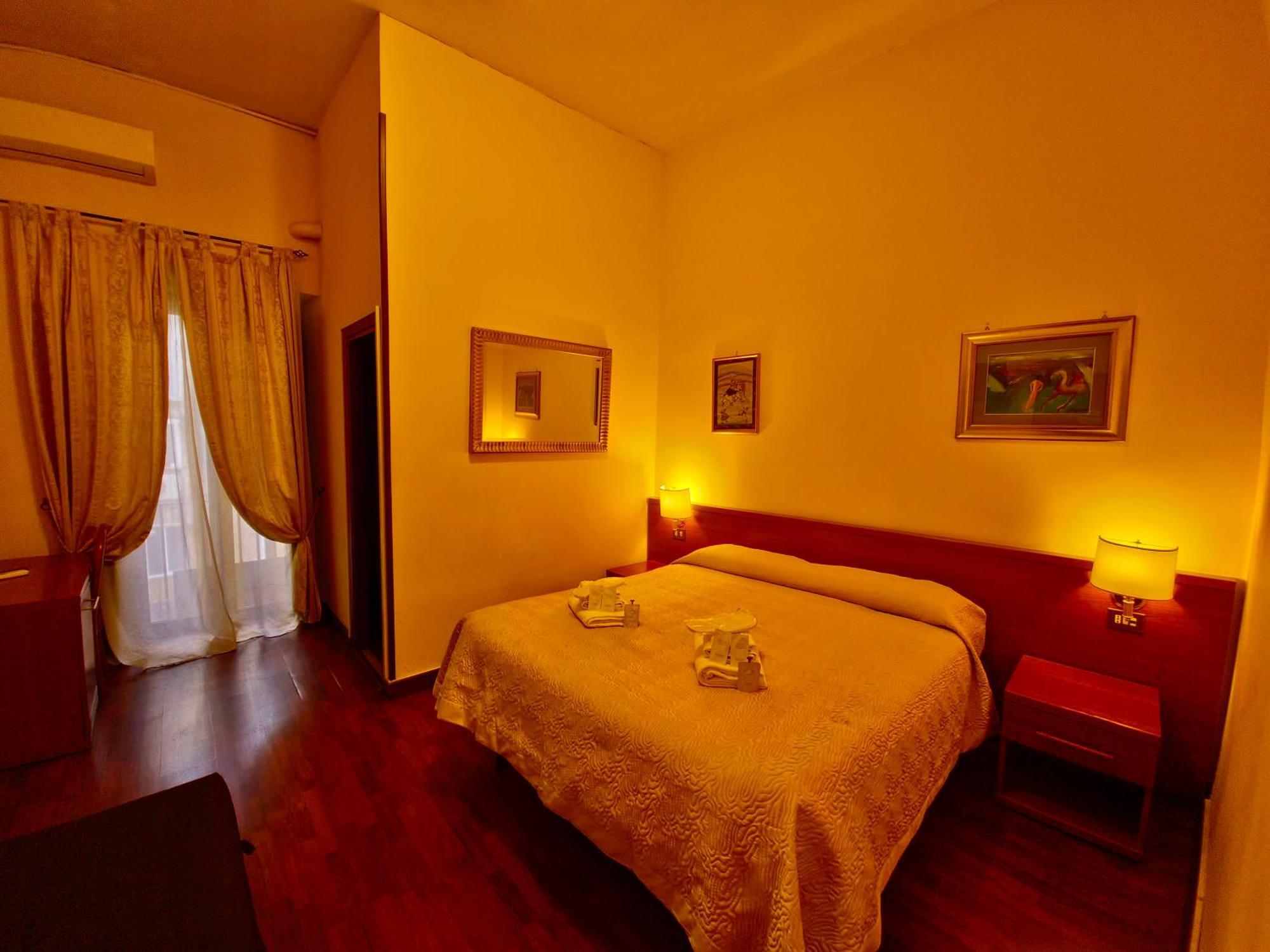 רומא Hotel Azzurra מראה חיצוני תמונה
